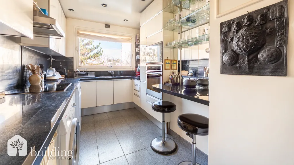 Cucina - Apartment with Balcony in Pasteur