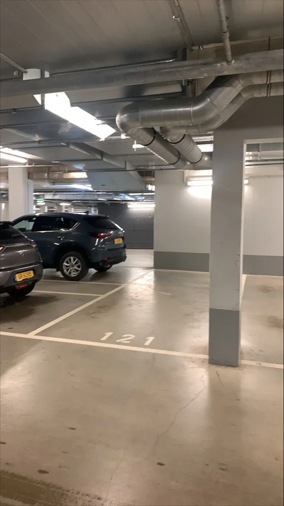 Garage - 1-Bedroom Apartment with Parking in Luxembourg