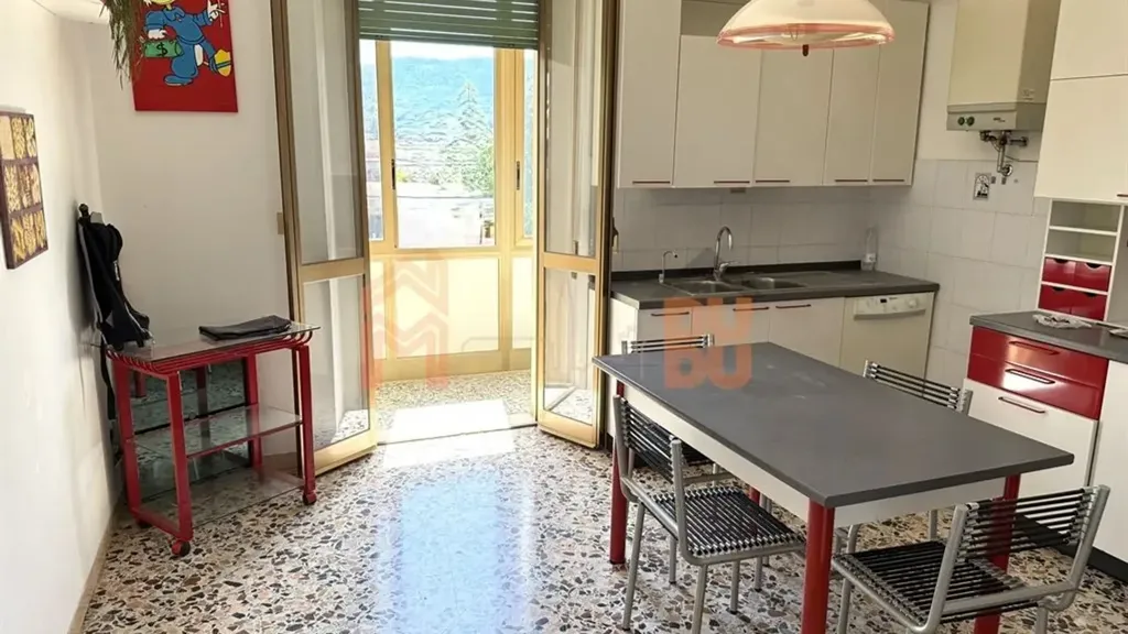 Köök - Apartment with Balcony in Arezzo