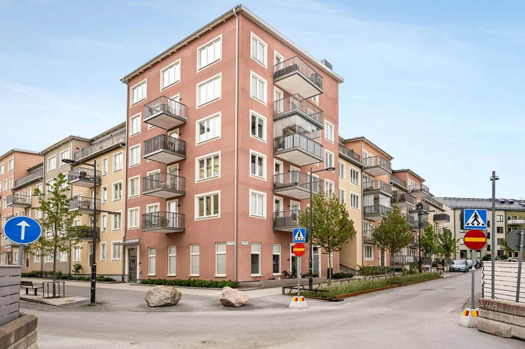 Esterno - 2nd Floor Apartment with Balcony in Täby