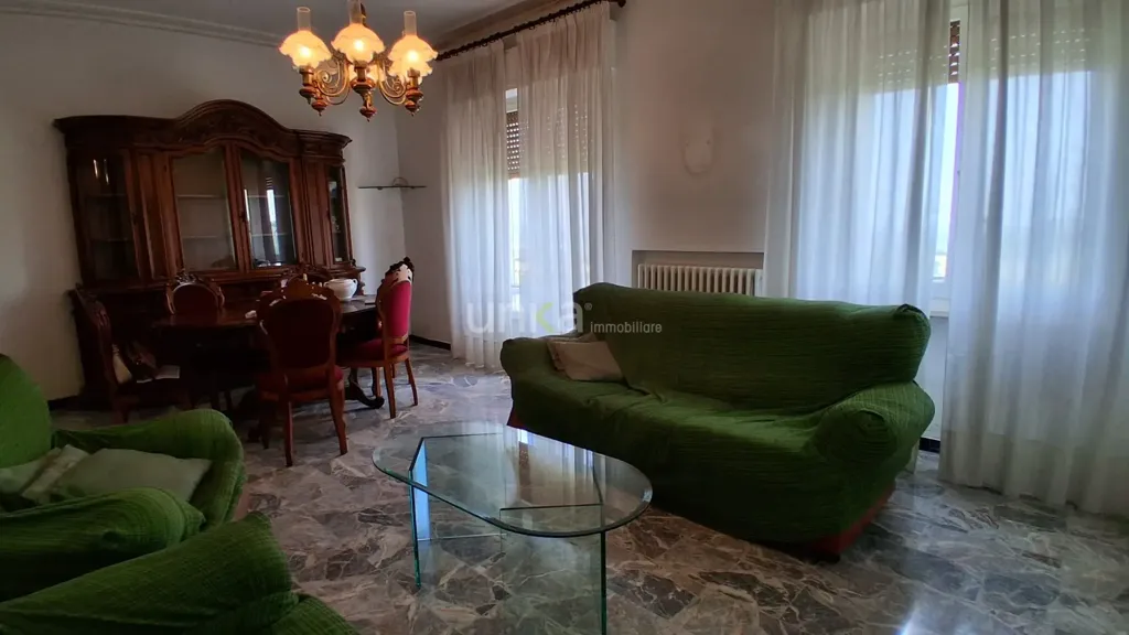 Séjour - Apartment with Panoramic Balcony in Jesi