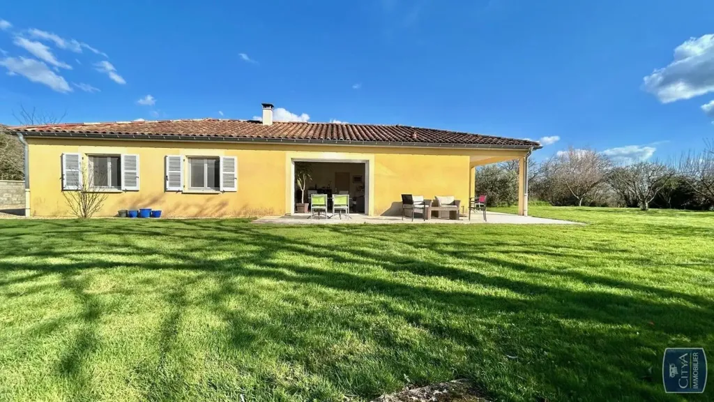 Jardin - Villa Indépendante avec Terrasses à Cuisery