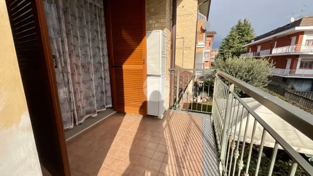 Balcon - Apartment with Private Garden in Leini