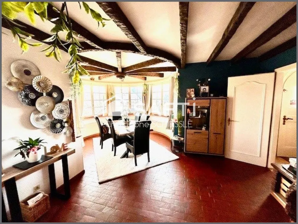 Söögituba - Country House with Pool in Beaucourt
