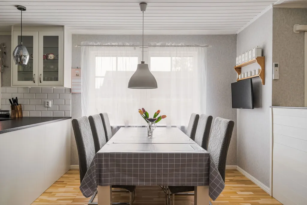 Söögituba - 1-Storey Villa with Garden in Skellefteå