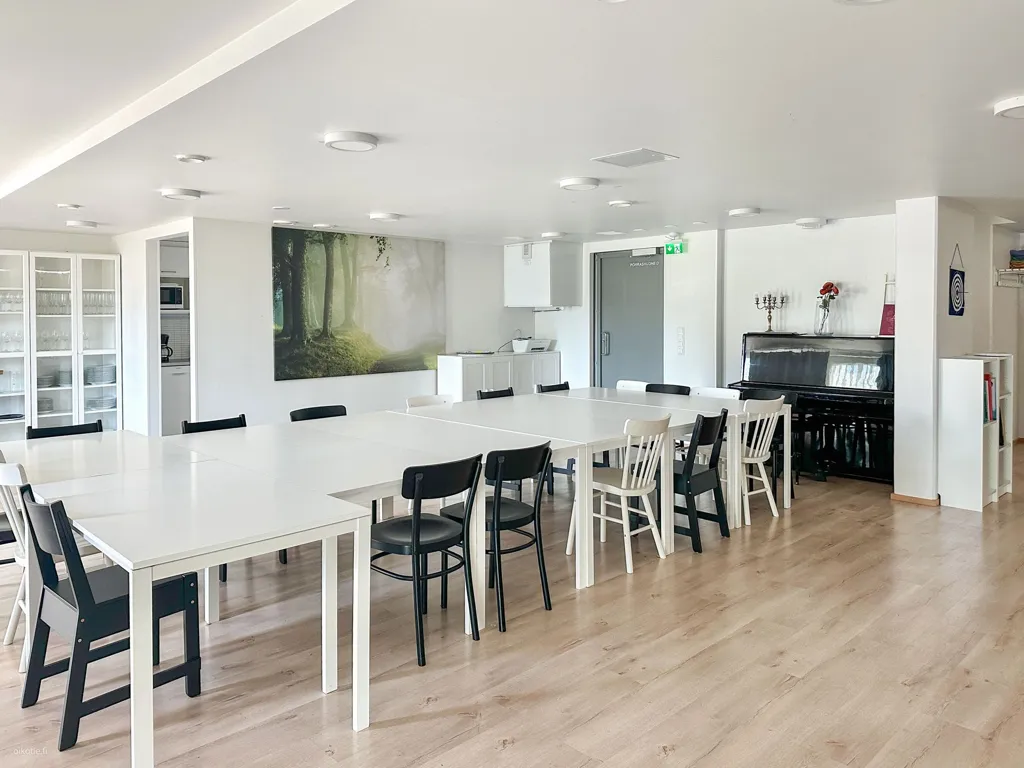 Sala da pranzo - Modern Flat with Balcony in Rastila, Helsinki