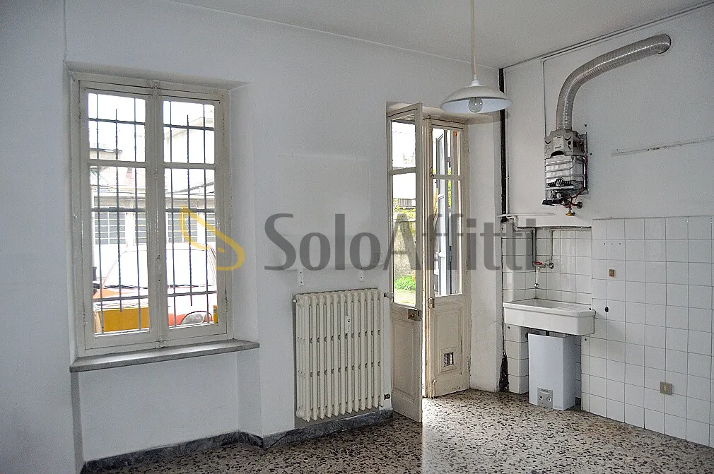 Köök - Commercial Space with Two Windows in Central Area