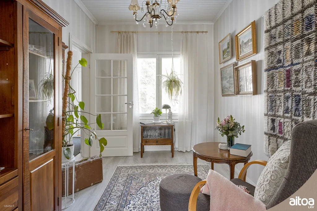 Séjour - Renovated House with Sauna in Helsinki