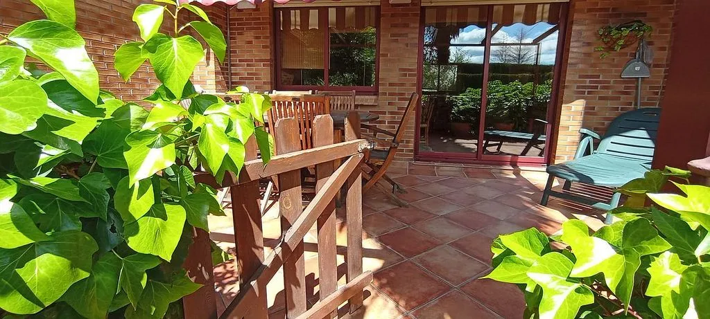 Terrace - Chalet with Pool and Terrace in Simancas