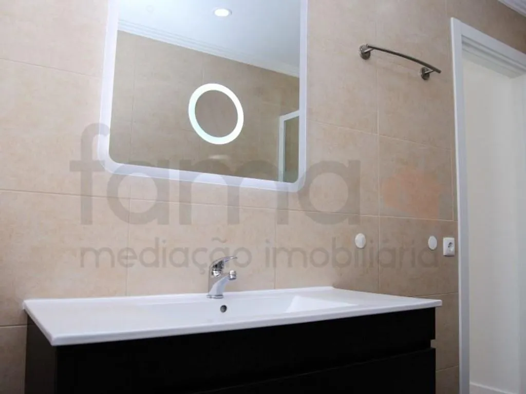 Vannitoad - Remodelled House with Sea View in Ericeira