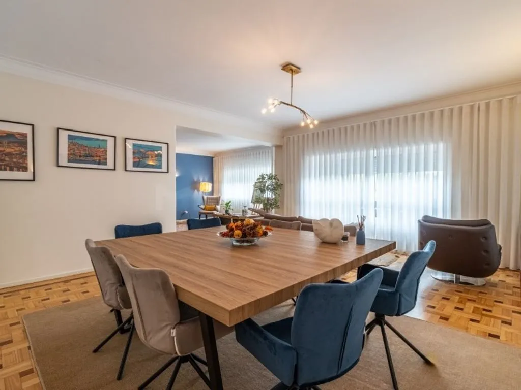 Dining Room - Luxury Flat with South/North Orientation in Porto