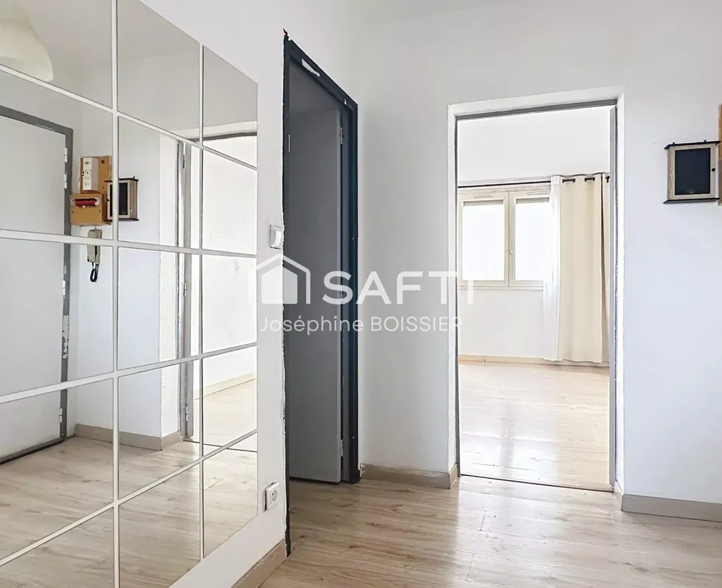 Entrée - Appartement Traversant avec Balcon à Le Pontet
