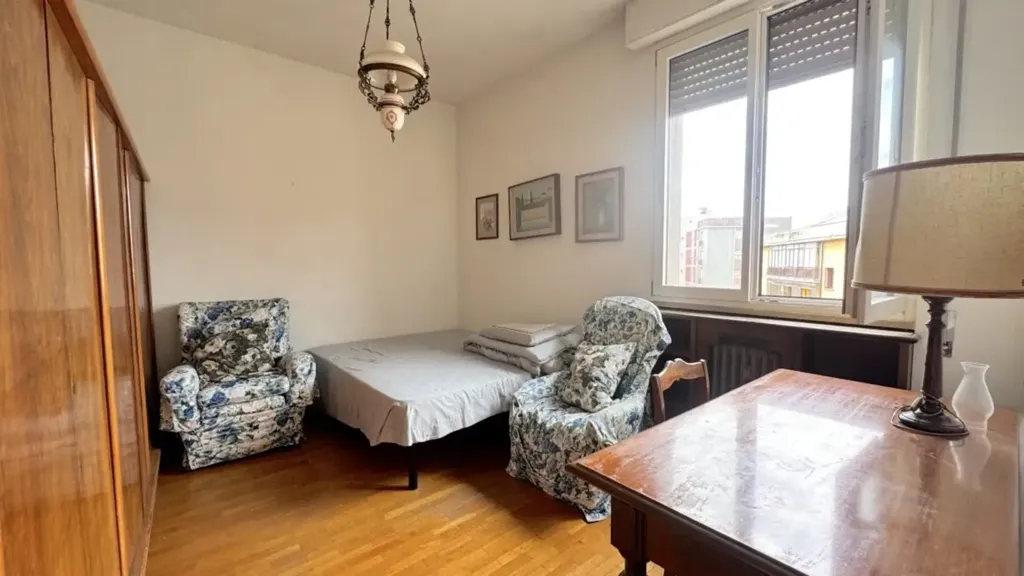Chambres - Apartment with River View near Piazza San Marco, Prato