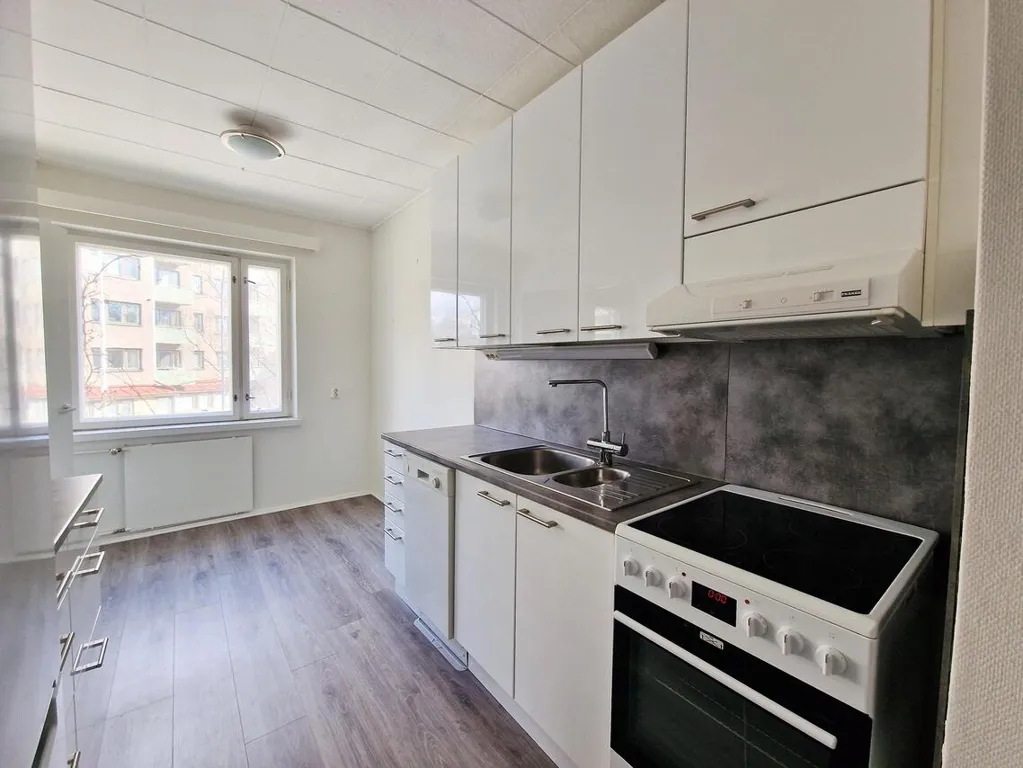 Cucina - Two-Bedroom Flat with Balcony in Pori Centre