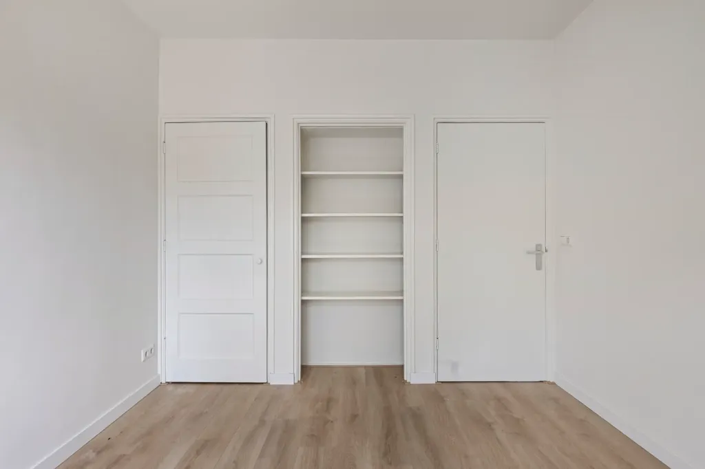 Chambres - Modernised Penthouse with Balcony in Middelburg