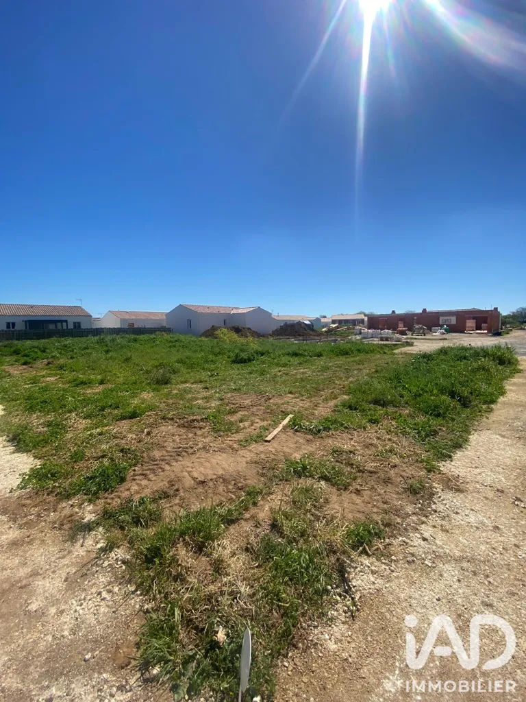 Giardino - Buildable Plot with South-West Orientation in Le Gua