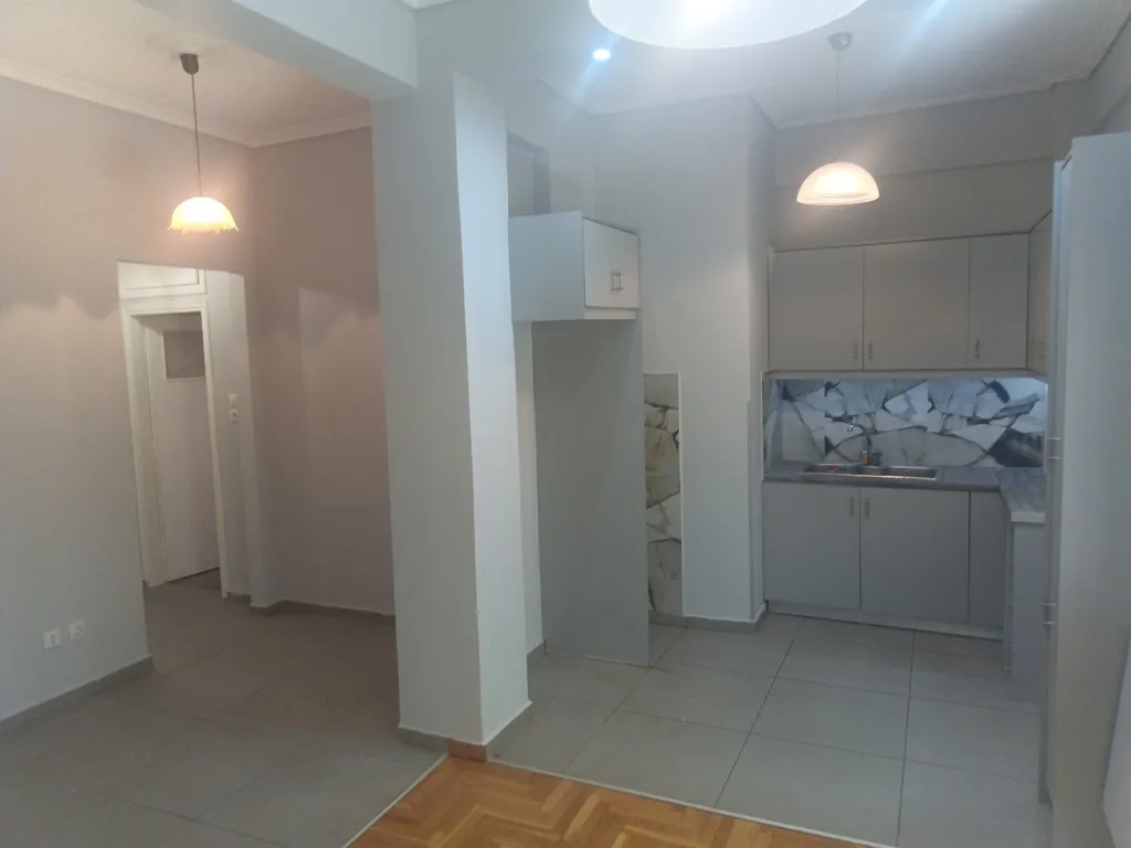 Küche - Renovated Apartment with Balcony in Gravas