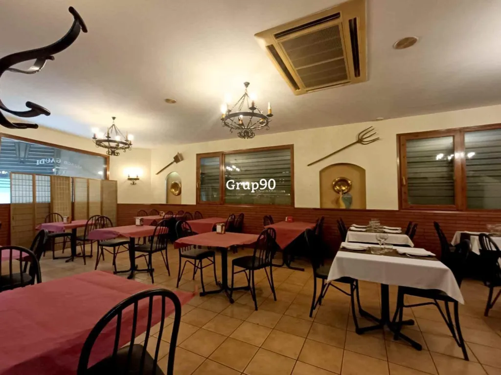 Dining Room - Restaurant for Rent with Terrace in Lleida