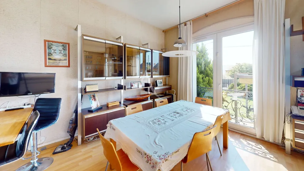 Dining Room - Meulière House with Pool in Palaiseau