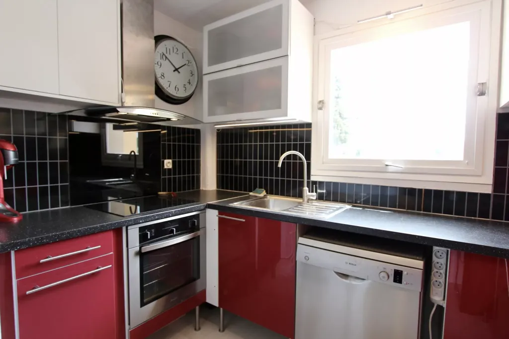 Köök - 3-Bed Apartment with Terrace near Montpellier