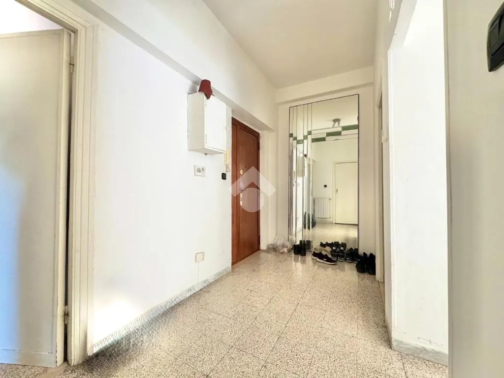 Hallway - 4-Room Apartment with Balcony in Bari