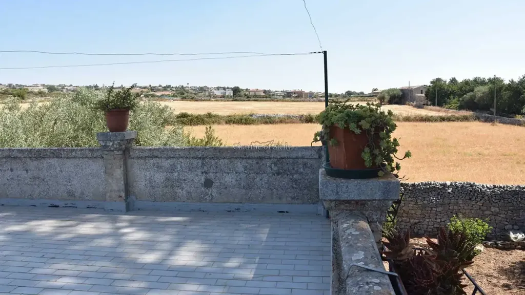 Terrass - Independent House with Garden in Modica