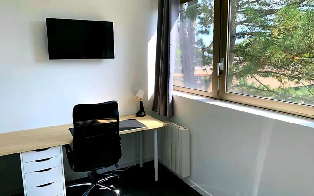 Bureau - Studio Meublé avec Ascenseur à Vandoeuvre-lès-Nancy