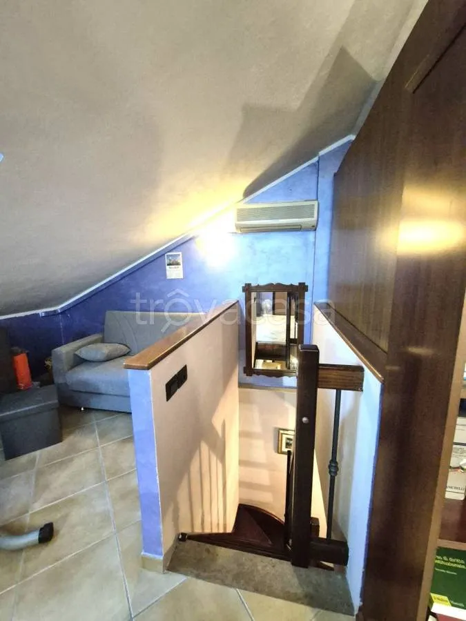 Pièces - Two-Storey Apartment with Balcony in Vinovo