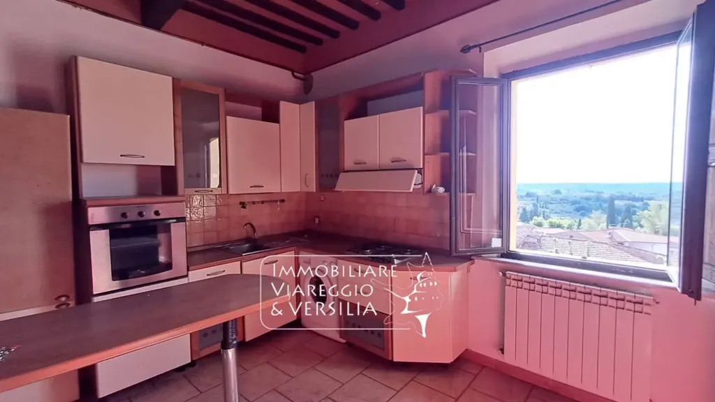 Cuisine - 4-Bedroom Apartment with Valley View in Capannoli