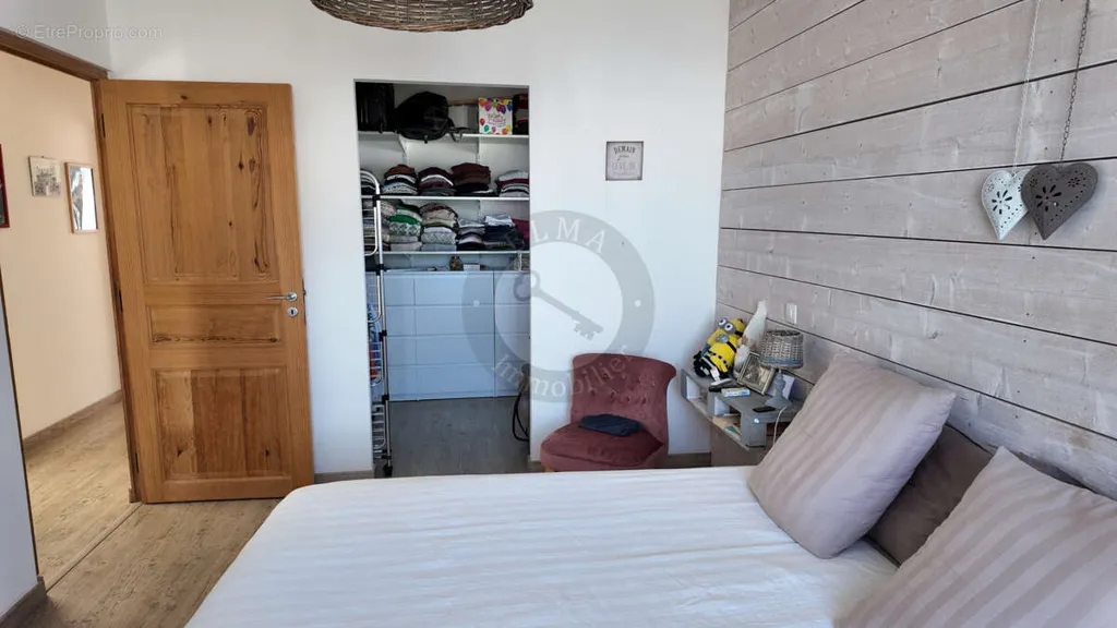 Chambres - Maison Contemporaine avec Terrasse à Proximité
