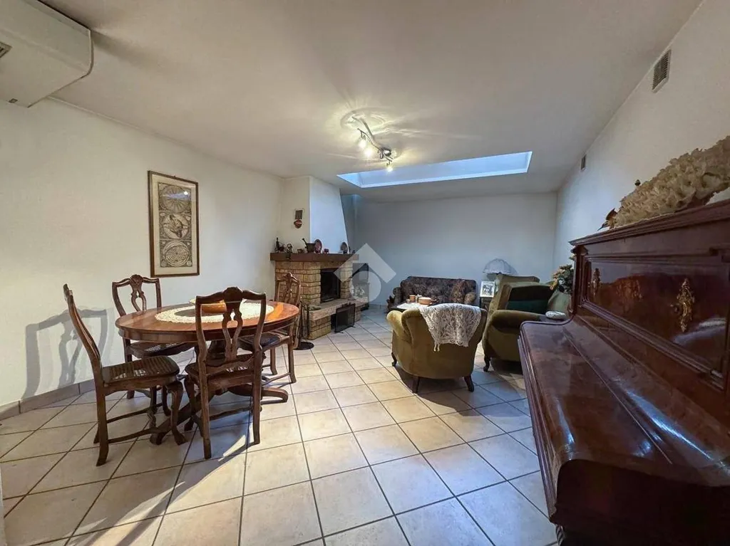 Salle à manger - Villa with Garden in Due Carrare