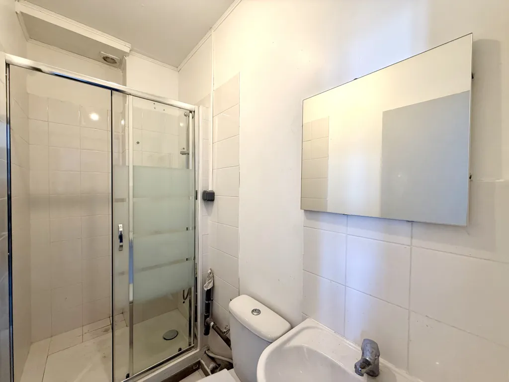 Salles de bain - Appartement F3 Refait à Neuf à Drancy