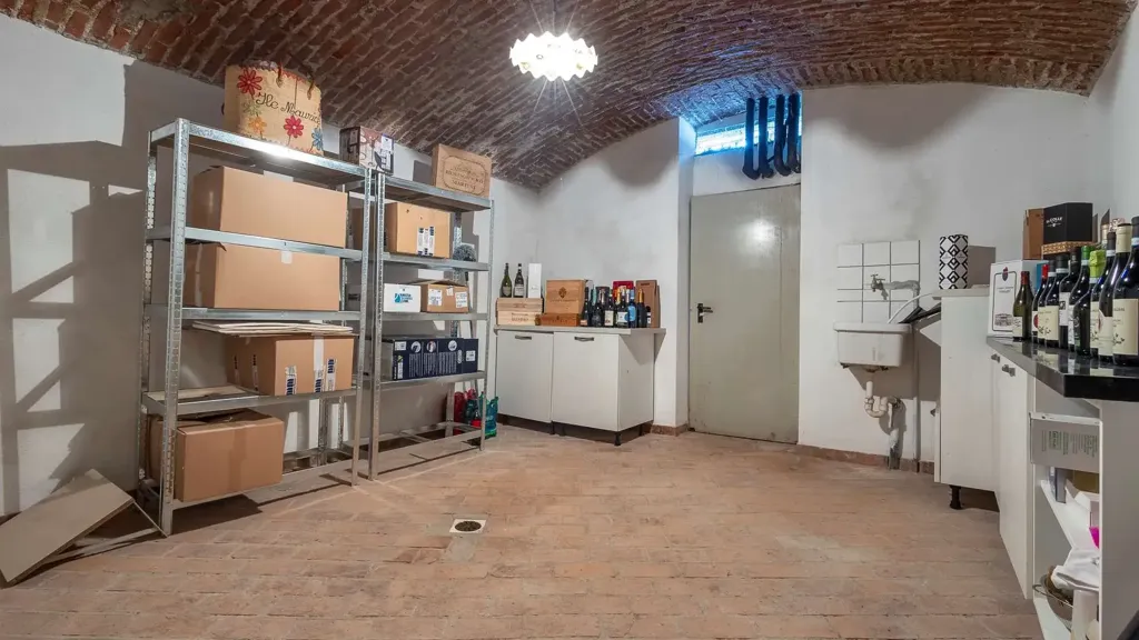 Pièces - Luxury Villa with Garden in Cuneo