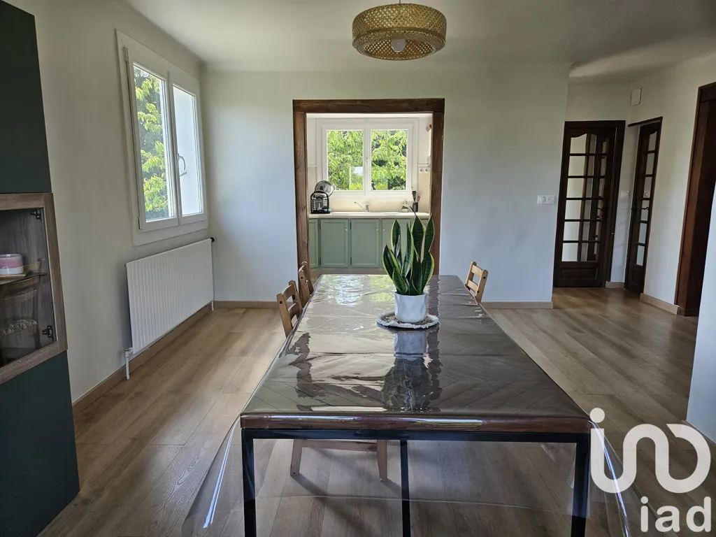 Sala da pranzo - House with Terrace in Marchezais