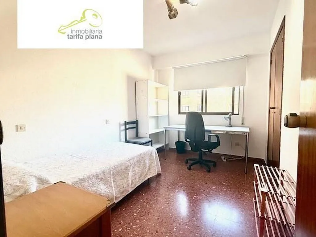 Chambres - Fully Furnished Flat with Garden in Benimaclet