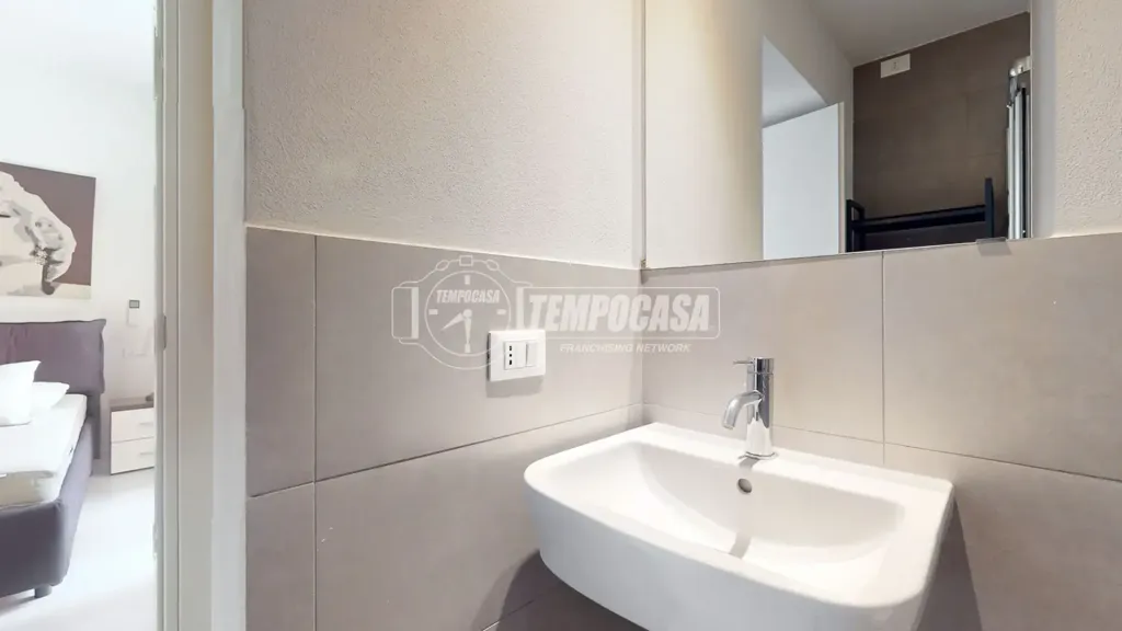 Vannitoad - Modern Flat with Balcony in Genoa