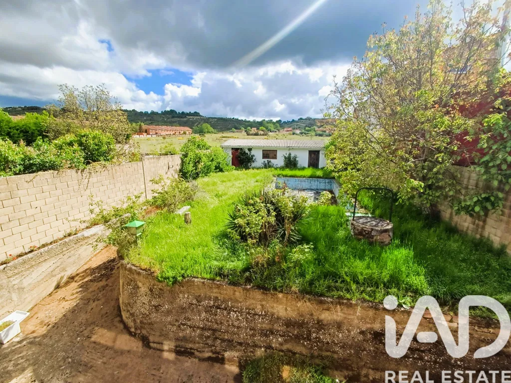Aed - Chalet with Pool and Garage in Sariegos