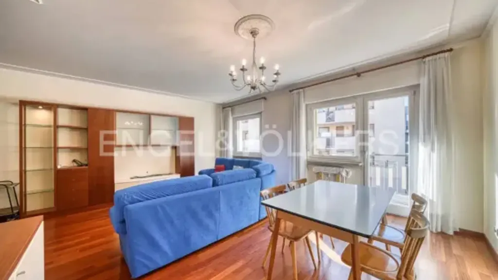 Séjour - Modernised Apartment with Balcony in Merano