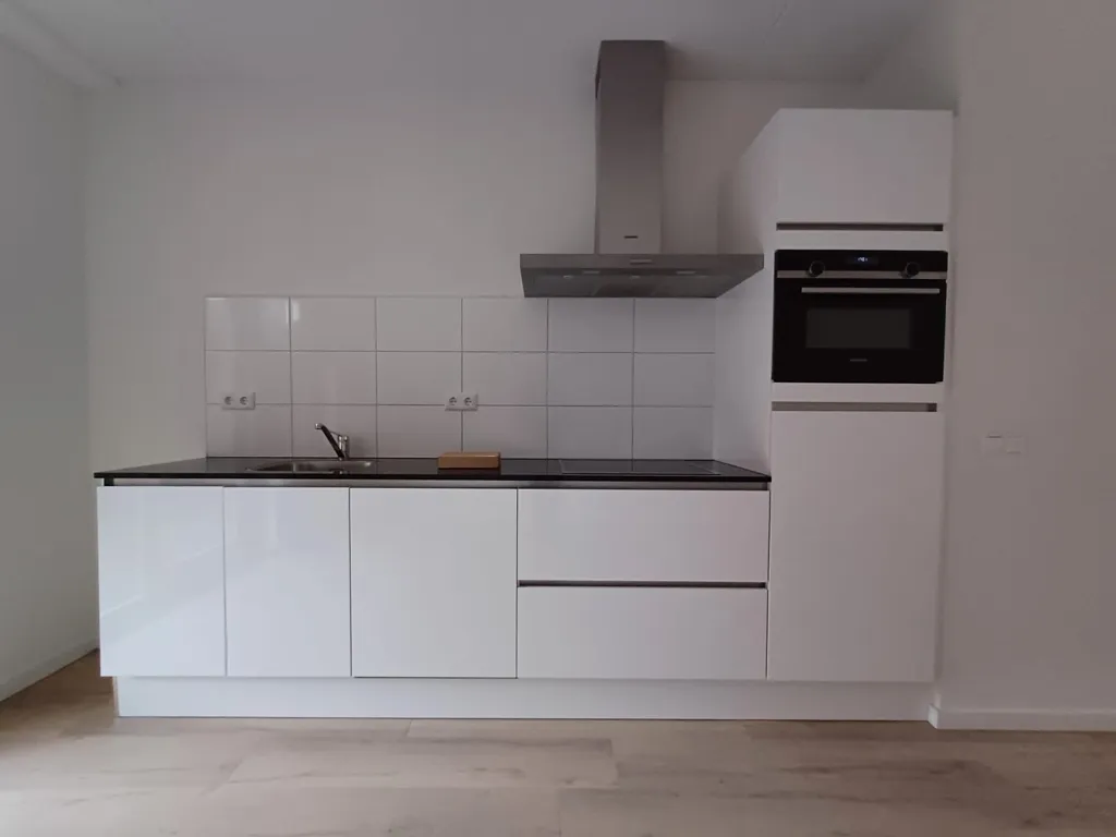 Köök - Modern Apartment with Park Access in Eindhoven