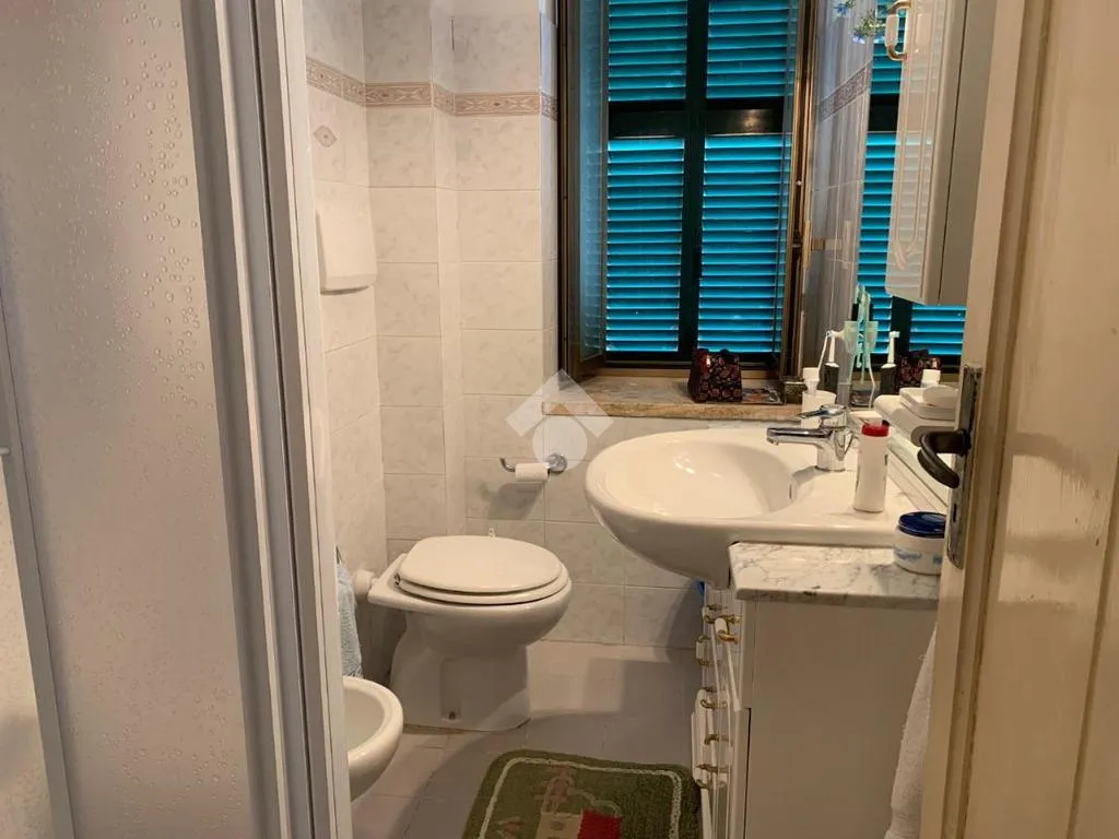 Bathrooms - Ground Floor Apartment with Balcony in Picinisco