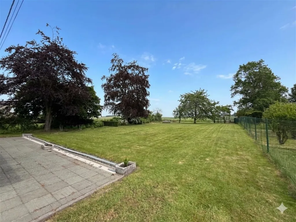 Aed - Spacious Detached Villa with Garden in Obigies