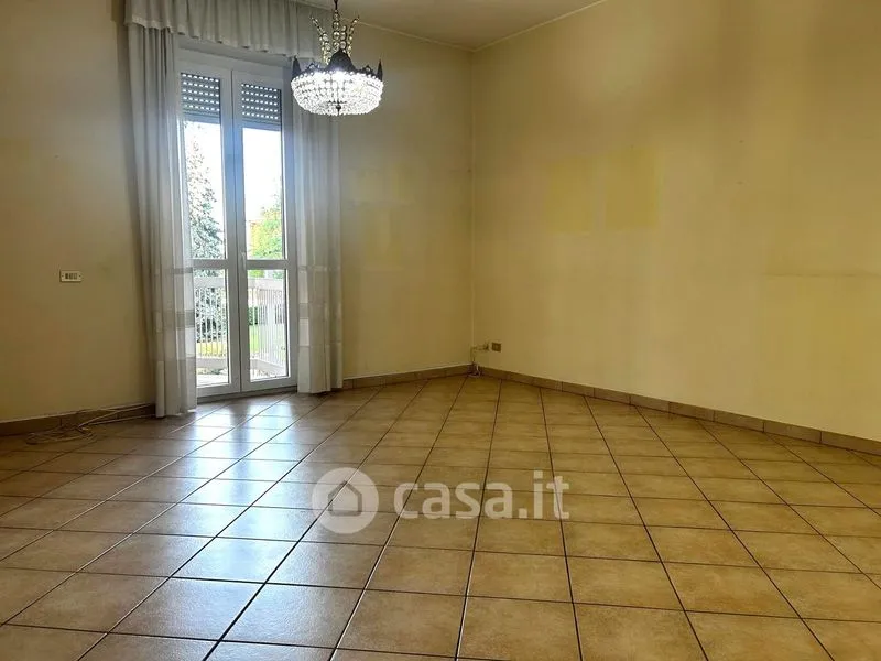 Séjour - Three-bedroom Apartment with Balconies in Cantù