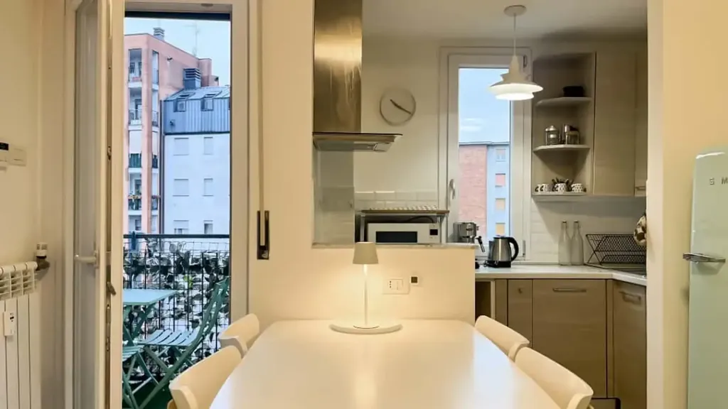 Cuisine - Modern Studio with Balcony in Milan