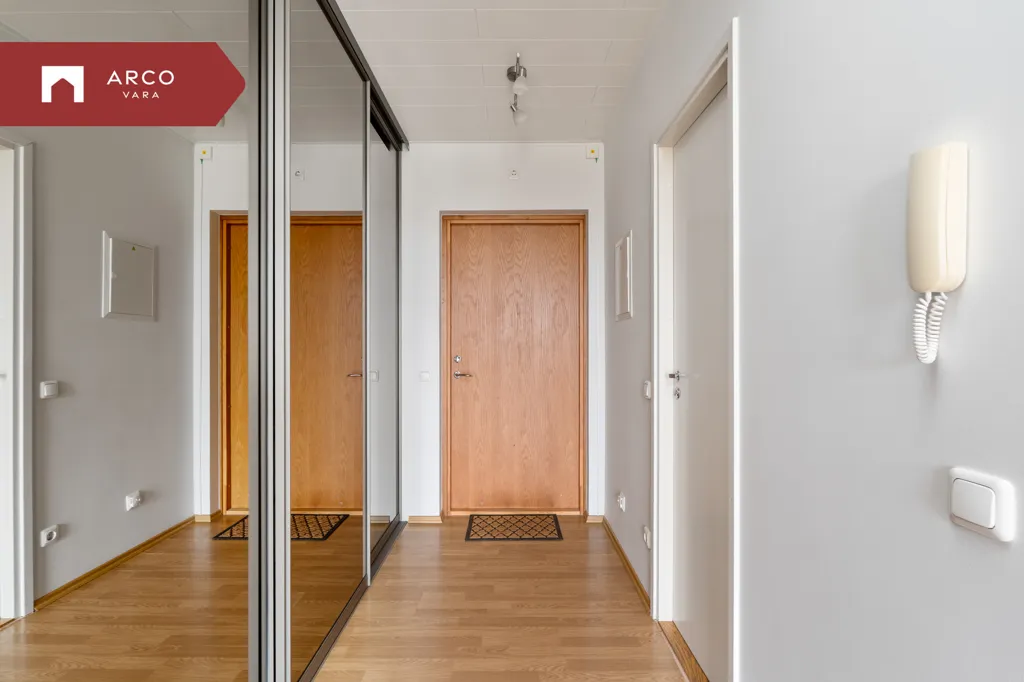 hallway_entrance