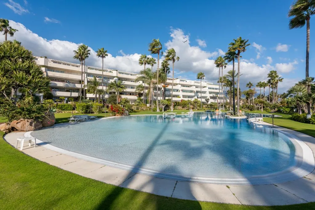 Piscine - Duplex Penthouse with Sea Views in Puerto Banús