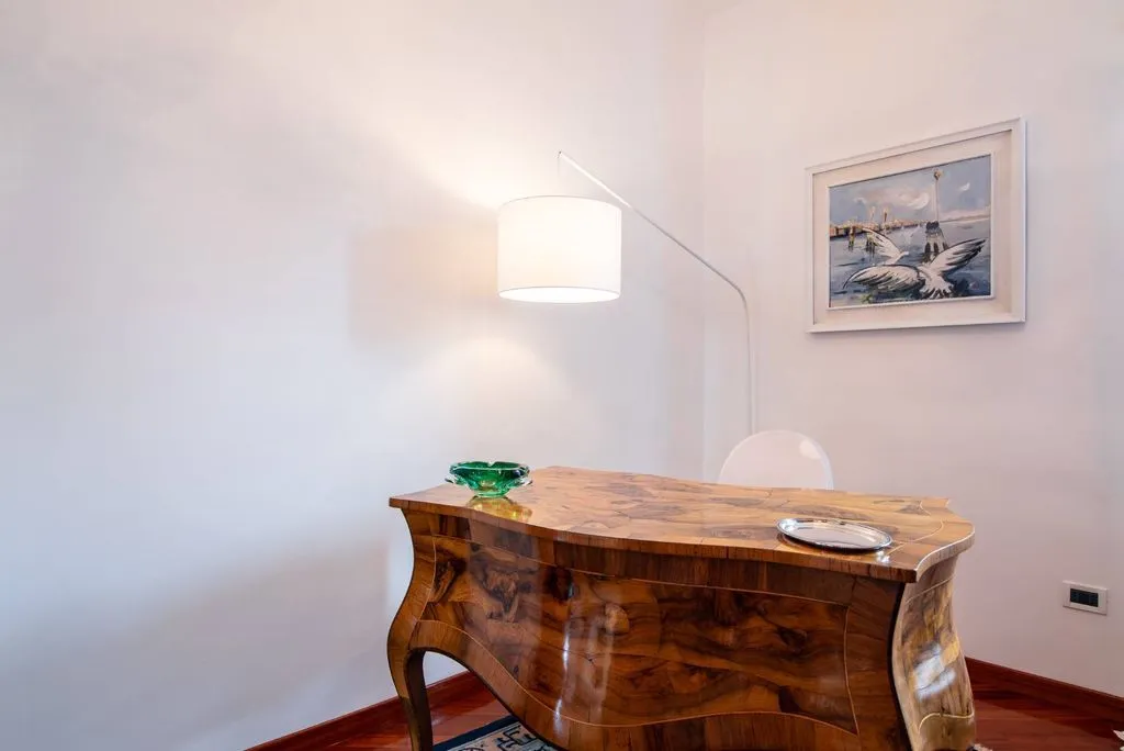 Office - Luxury Penthouse with Terrace in Venice
