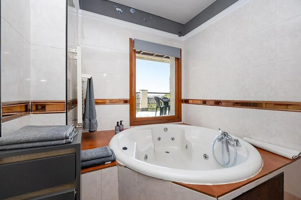 Salles de bain - Trevélez Apartment with Terraced Views