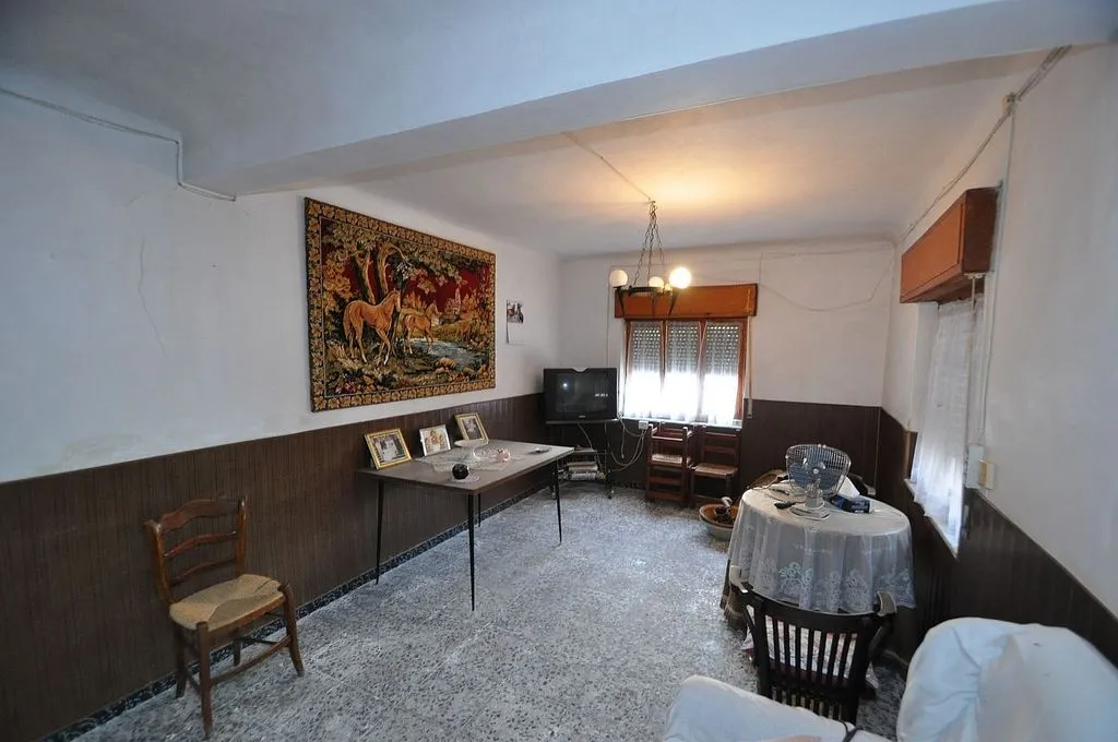Elutuba - 6-Bedroom House with Terrace in Pinós