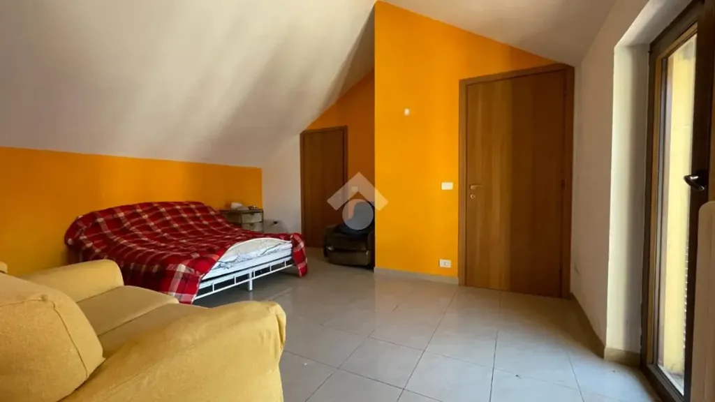 Magamistoad - Mansard Apartment with Terrace in Cassinasco