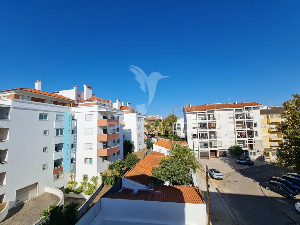 Balcon - Contemporary Duplex with Sea Views in Cascais